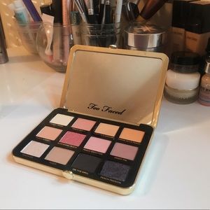 Like New Too Faced White Peach Eyeshadow!